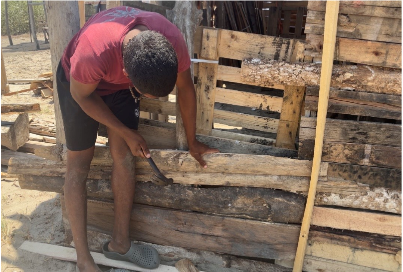 Viviendas improvisadas en Playa Tranquila